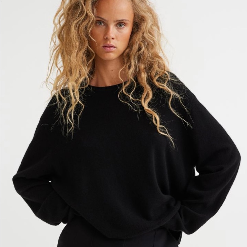 H&M Divided Rib knit semi crop sweater.US S